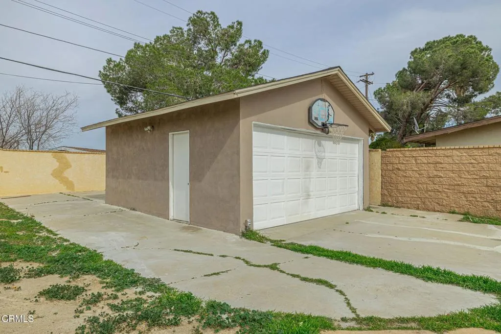 39047 Juniper Tree Road, Palmdale, California 93551 home-pic-37