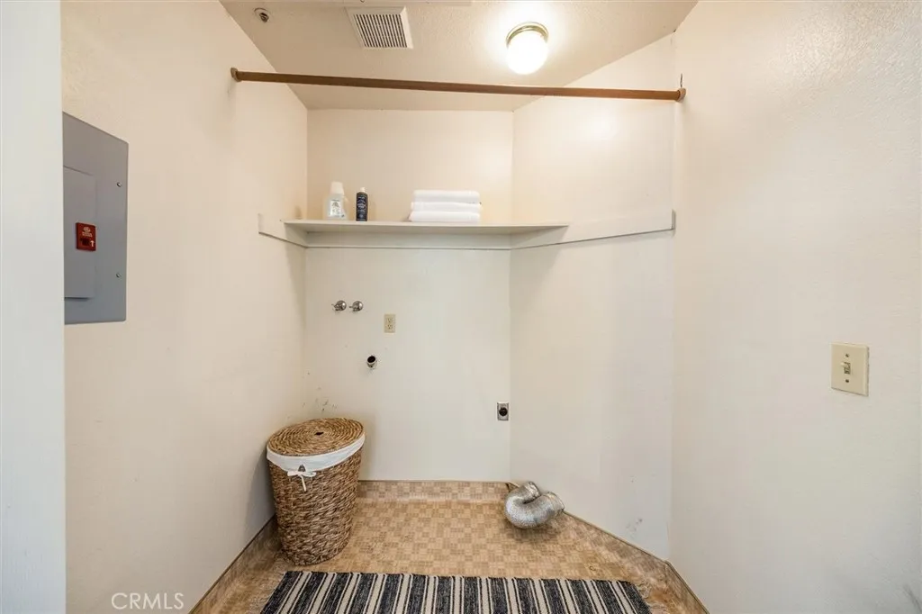 2221 King Court 12, San Luis Obispo, California 93401 home-pic-20