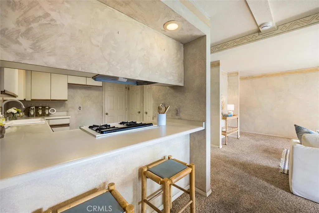 2221 King Court 12, San Luis Obispo, California 93401 home-pic-7