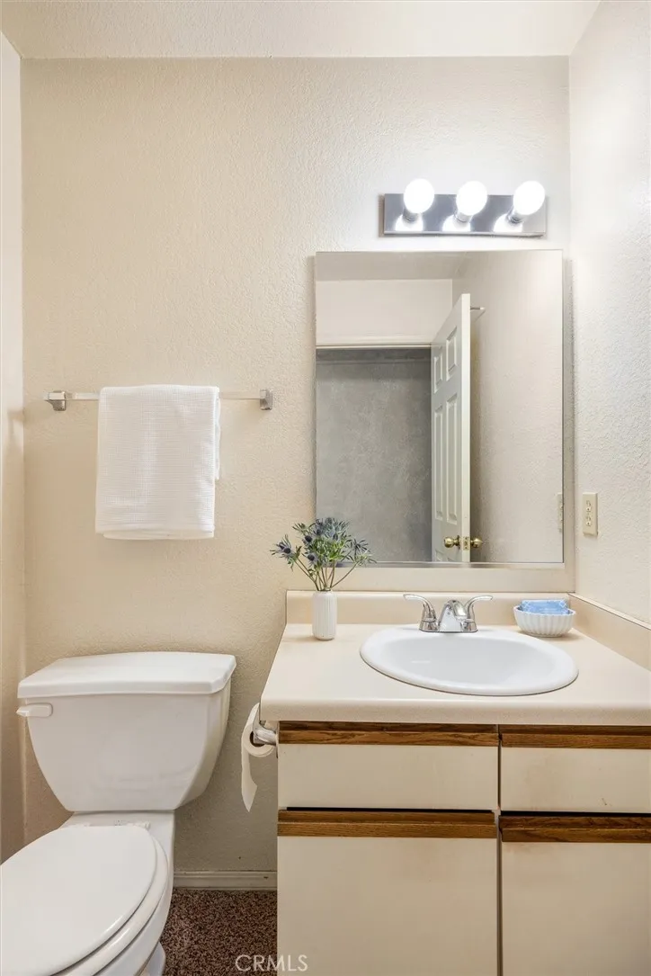 2221 King Court 12, San Luis Obispo, California 93401 home-pic-12