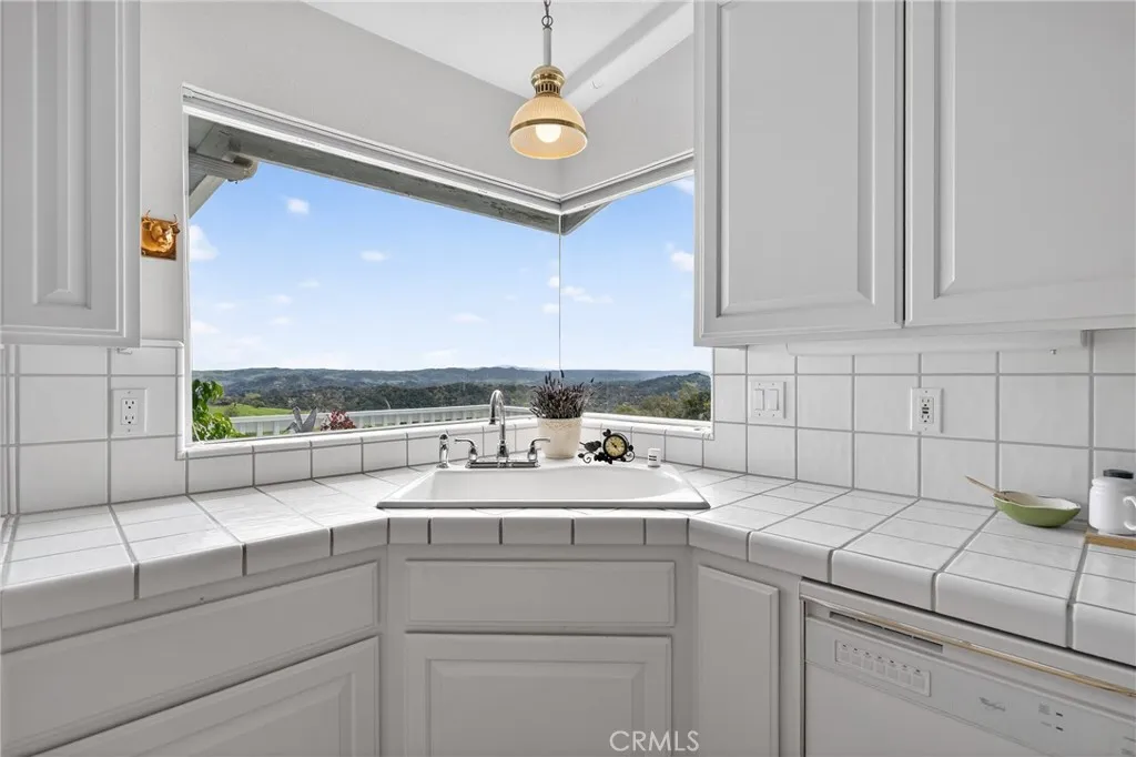 11200 Santa Ana Road, Atascadero, California 93422 home-pic-15