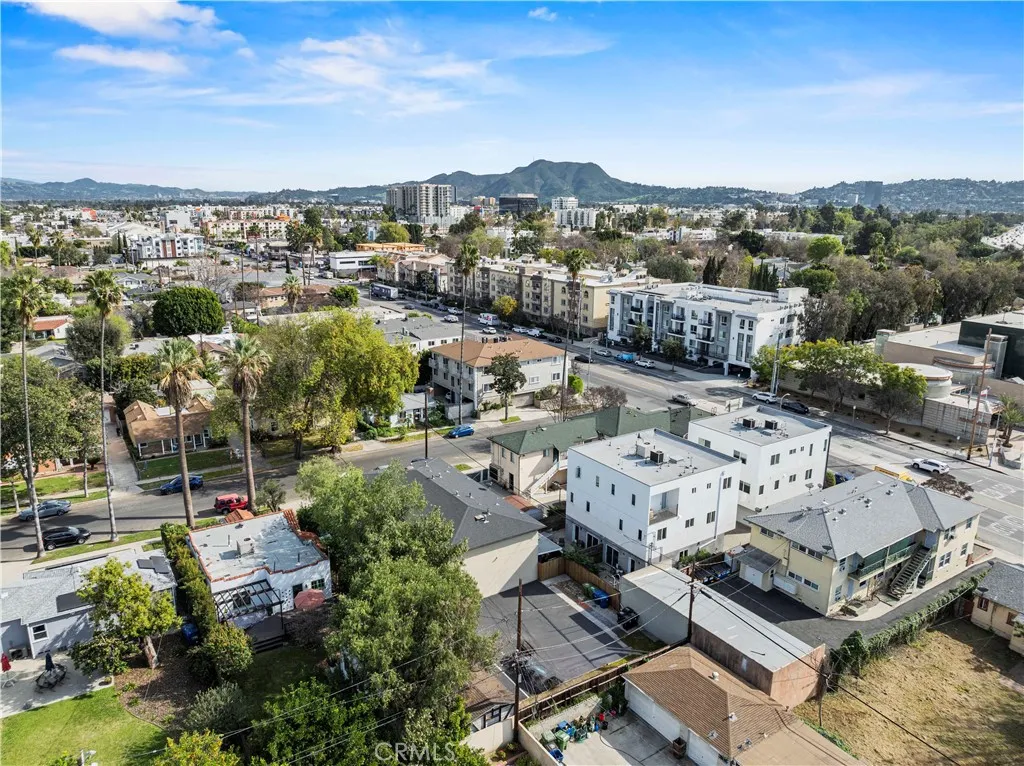 5619 Irvine Avenue, North Hollywood, California 91601 home-pic-18