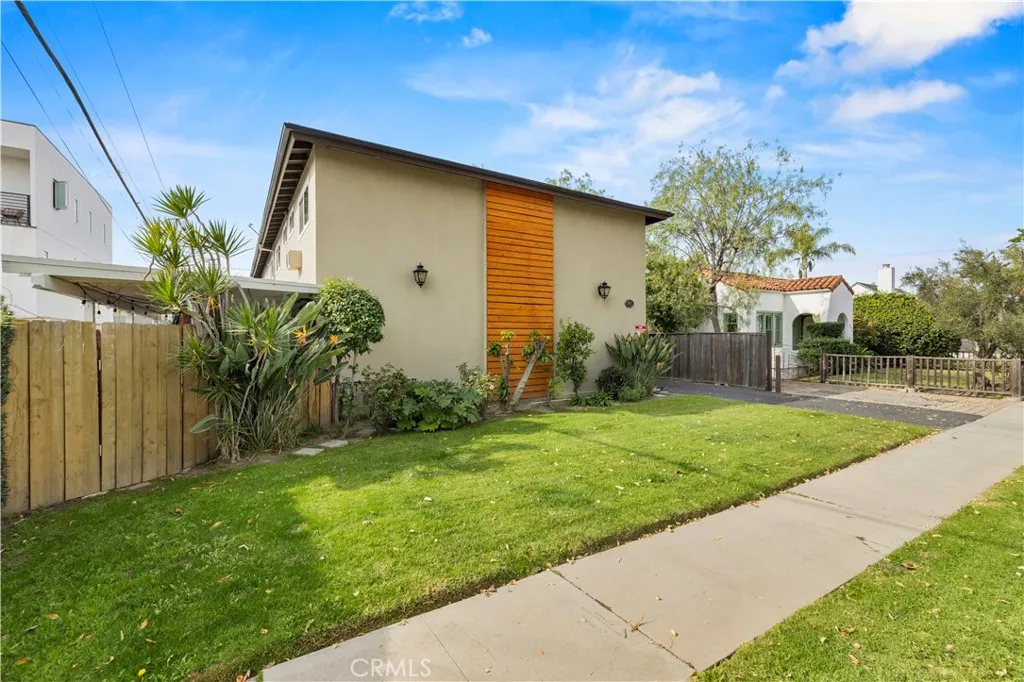 5619 Irvine Avenue, North Hollywood, California 91601 home-pic-2