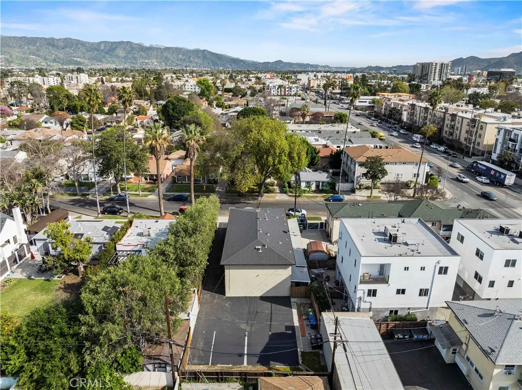 5619 Irvine Avenue, North Hollywood, California 91601 home-pic-15