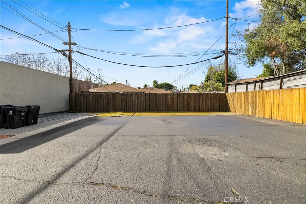 5619 Irvine Avenue, North Hollywood, California 91601 home-pic-9