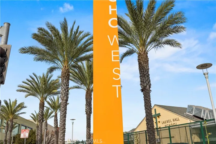 5619 Irvine Avenue, North Hollywood, California 91601