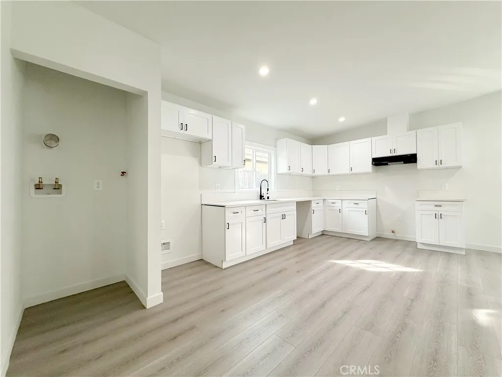 1485 W 154th Street, Compton, California 90220 home-pic-7
