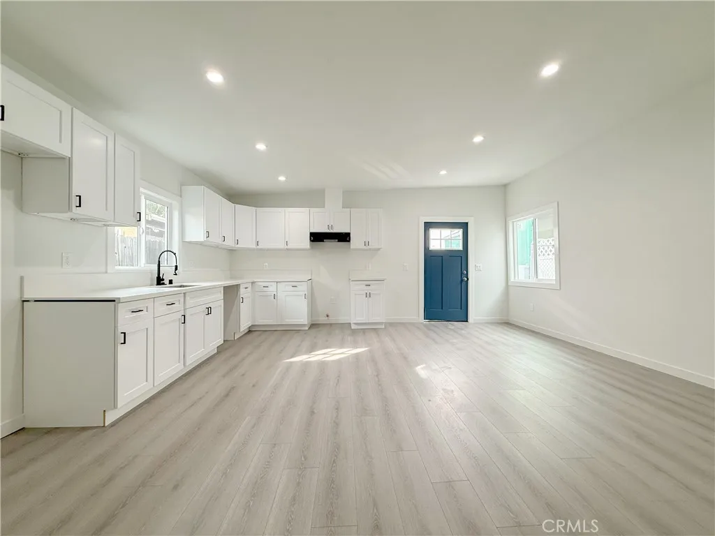 1485 W 154th Street, Compton, California 90220 home-pic-6