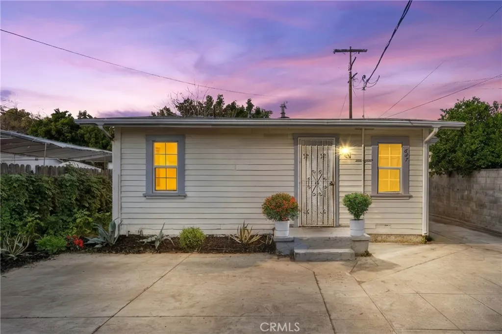 687 E 49th, Vernon, California 90011 home-pic-6