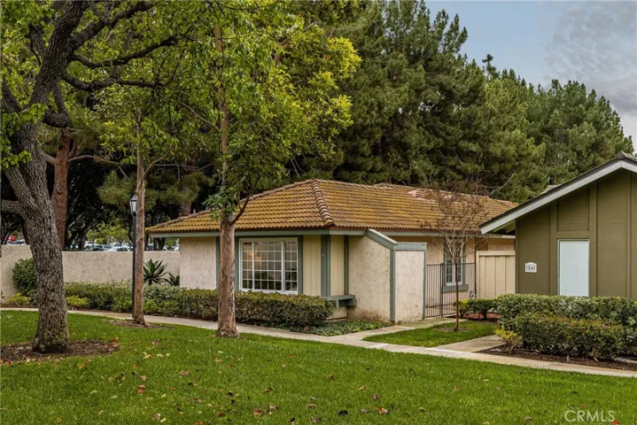 54 Orchard, Irvine, California 92618