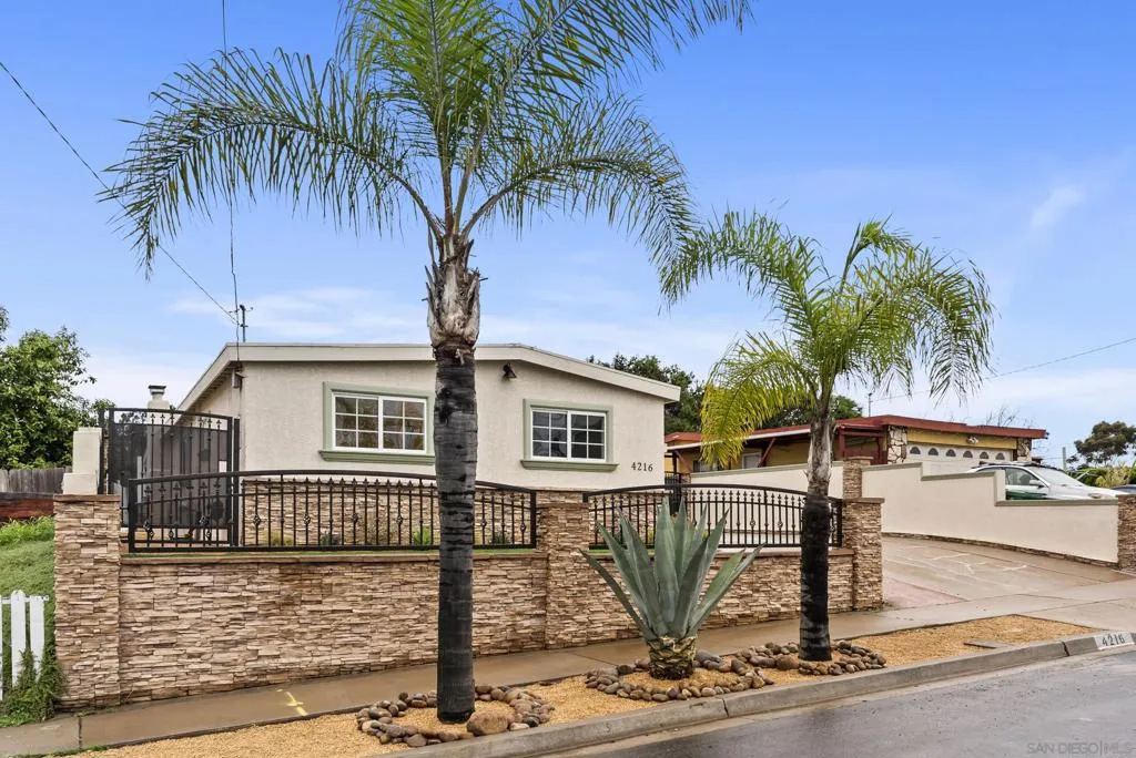 4216 Posey Pl, San Diego, California 92105 home-pic-43