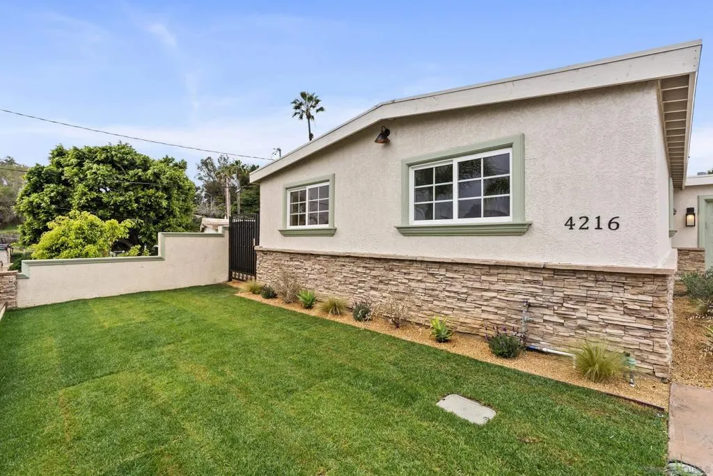 4216 Posey Pl, San Diego, California 92105 home-pic-44