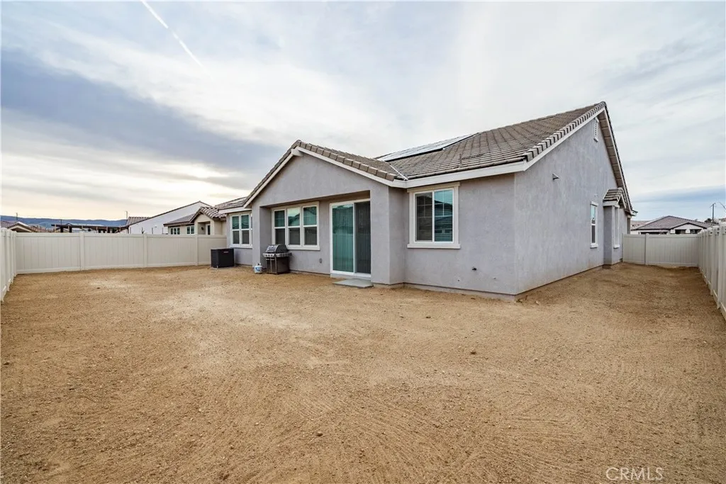 8812 W Dale Drive, Lancaster, California 93536 home-pic-39