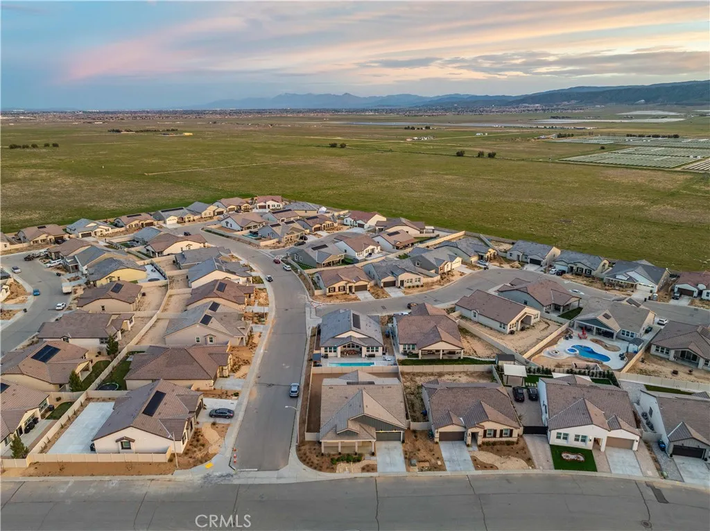8812 W Dale Drive, Lancaster, California 93536 home-pic-44