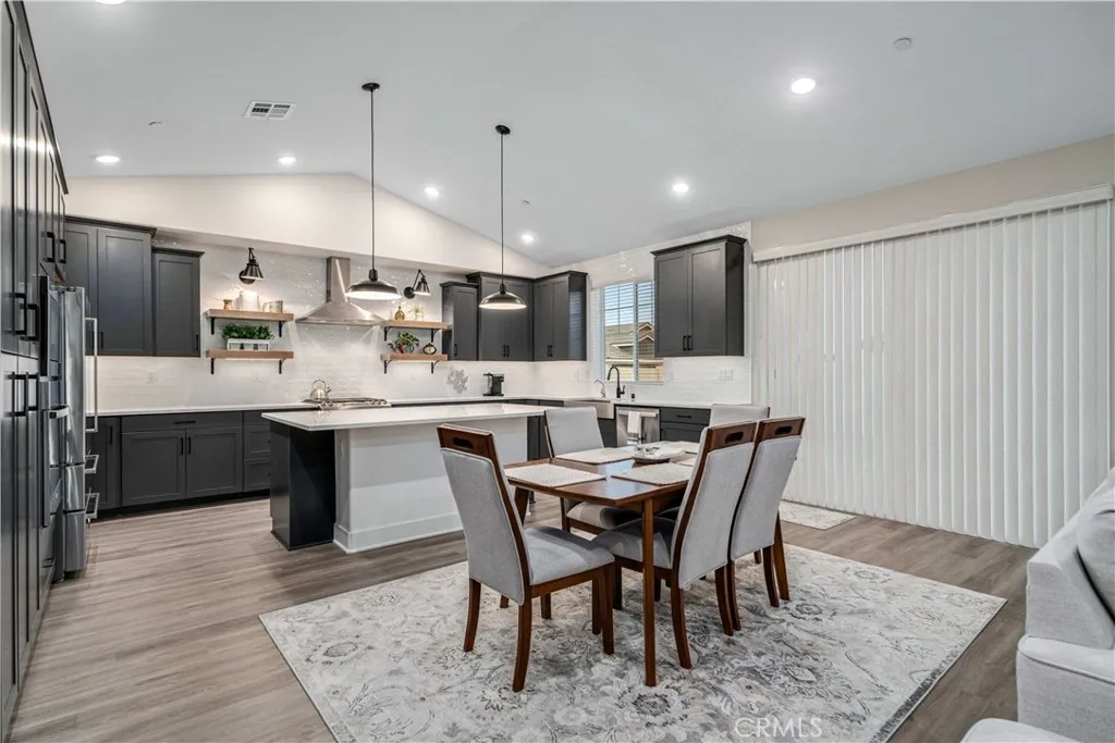 8812 W Dale Drive, Lancaster, California 93536 home-pic-11