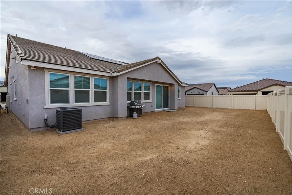 8812 W Dale Drive, Lancaster, California 93536 home-pic-38