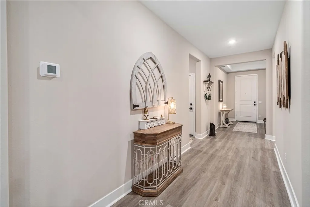 8812 W Dale Drive, Lancaster, California 93536 home-pic-32