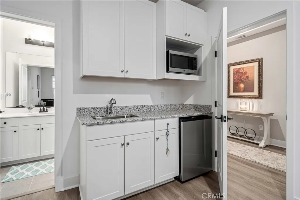 8812 W Dale Drive, Lancaster, California 93536 home-pic-30