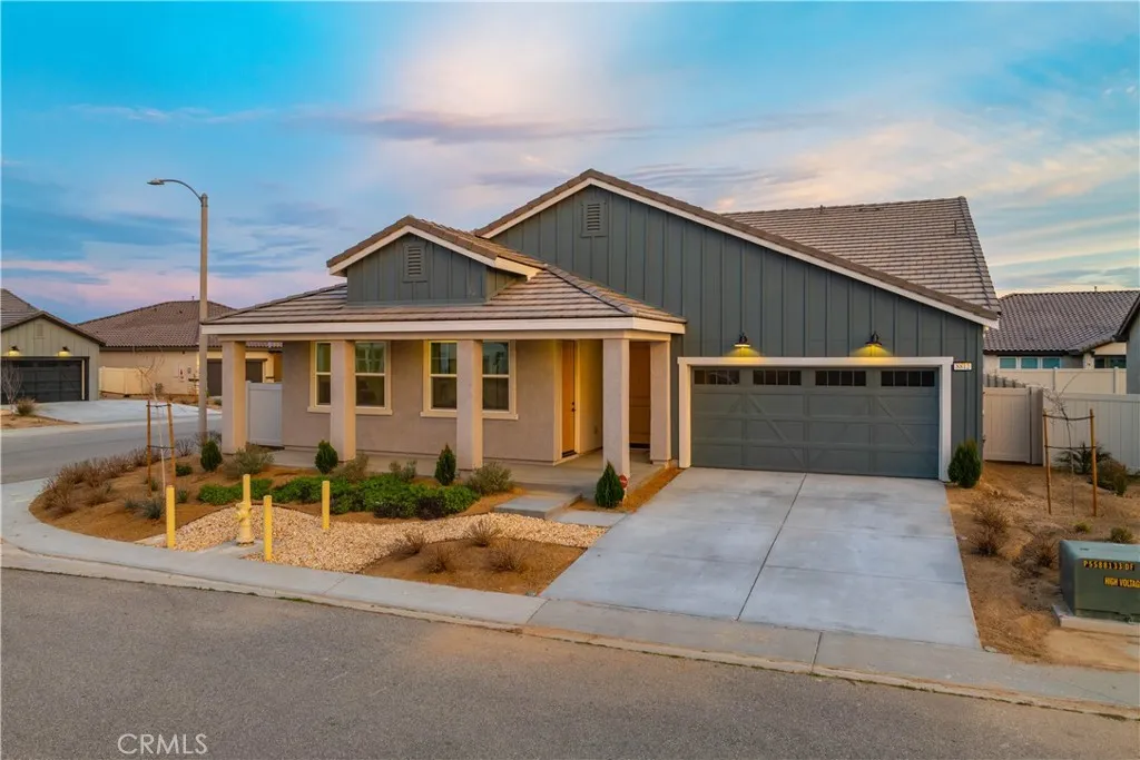 8812 W Dale Drive, Lancaster, California 93536 home-pic-46