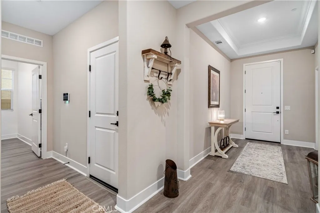 8812 W Dale Drive, Lancaster, California 93536 home-pic-26