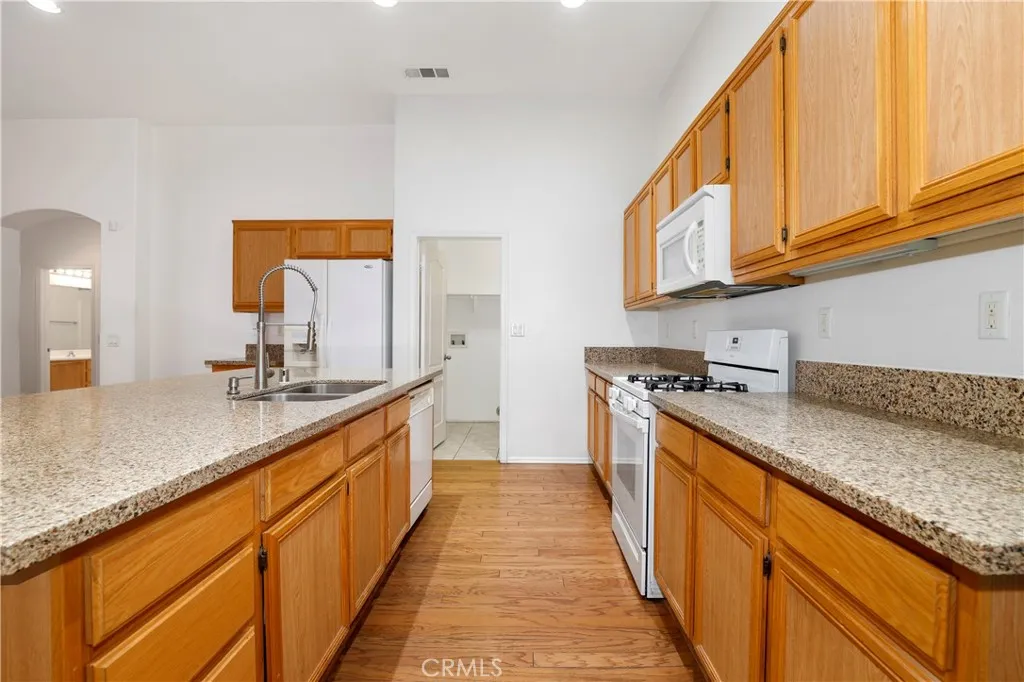 1820 Hideaway Place, Palmdale, California 93551 home-pic-12