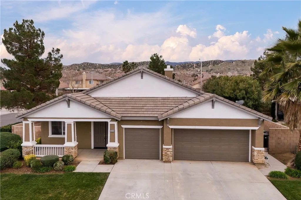 1820 Hideaway Place, Palmdale, California 93551 home-pic-1