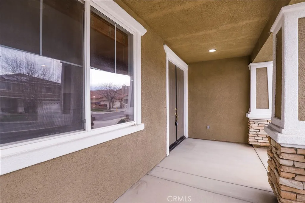 1820 Hideaway Place, Palmdale, California 93551 home-pic-4