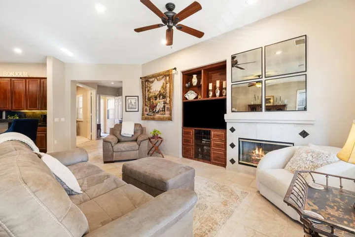 45-web-or-mls-2H8A4139