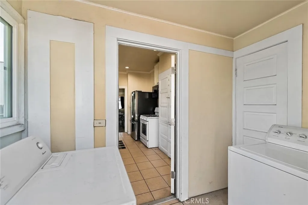 651 W Gage, Los Angeles, California 90044 home-pic-18