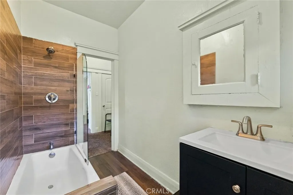 651 W Gage, Los Angeles, California 90044 home-pic-13