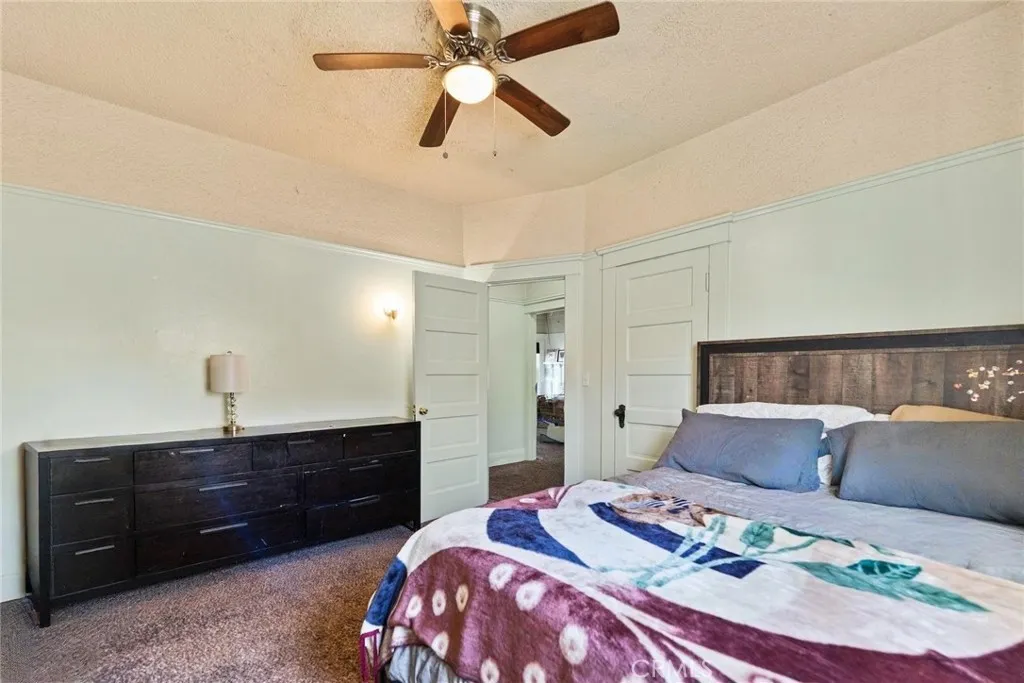 651 W Gage, Los Angeles, California 90044 home-pic-10