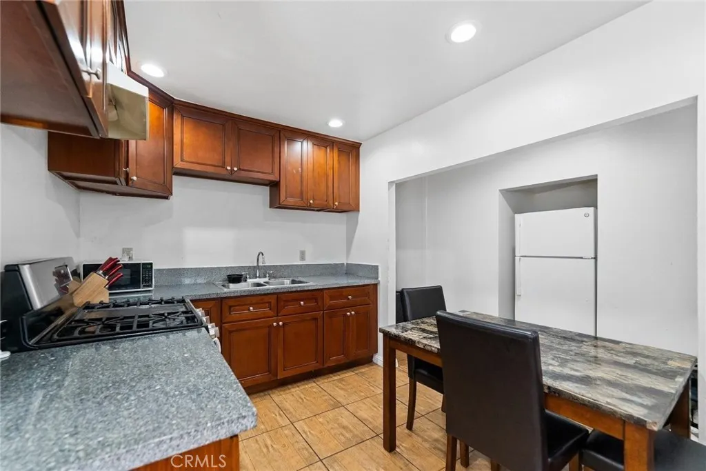 651 W Gage, Los Angeles, California 90044 home-pic-29