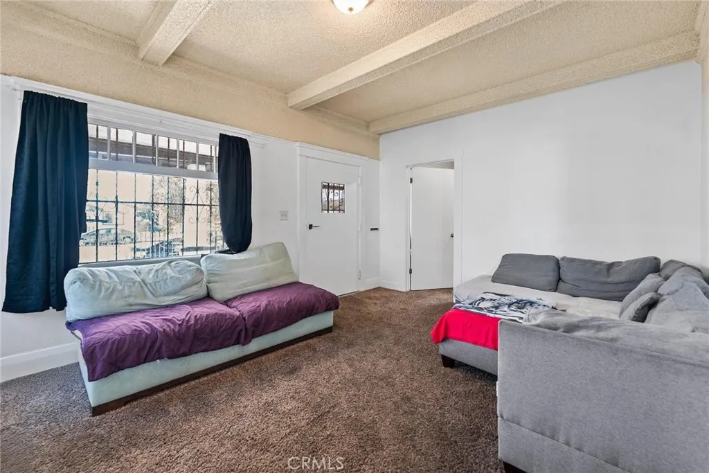 651 W Gage, Los Angeles, California 90044 home-pic-4