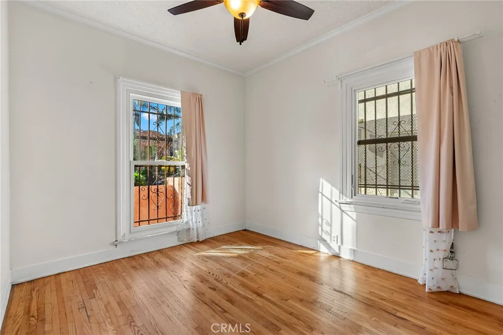 2640 S Bronson, Los Angeles, California 90018 home-pic-8
