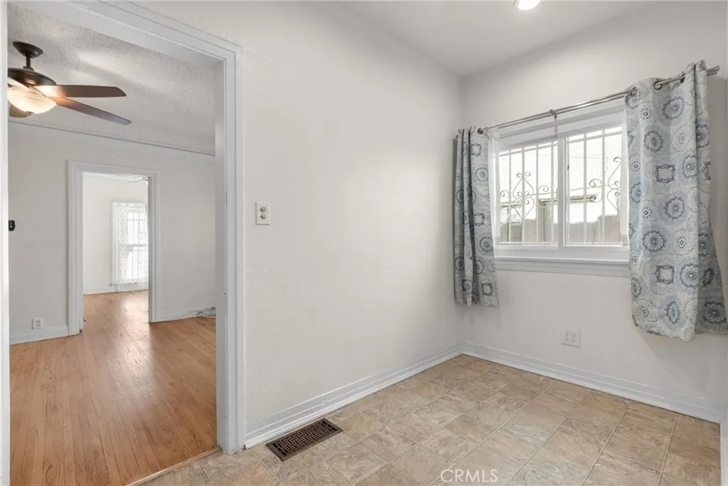 2640 S Bronson, Los Angeles, California 90018 home-pic-12