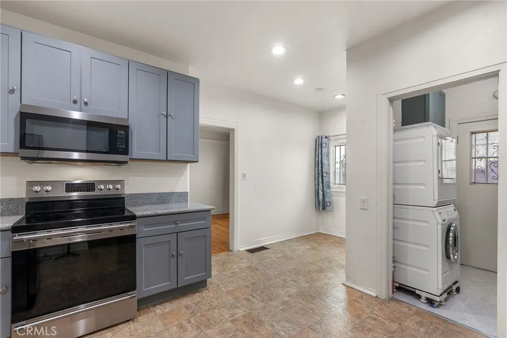 2640 S Bronson, Los Angeles, California 90018 home-pic-13