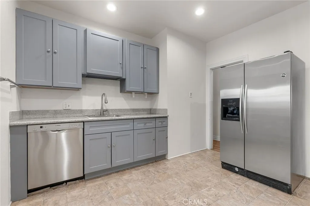 2640 S Bronson, Los Angeles, California 90018 home-pic-15