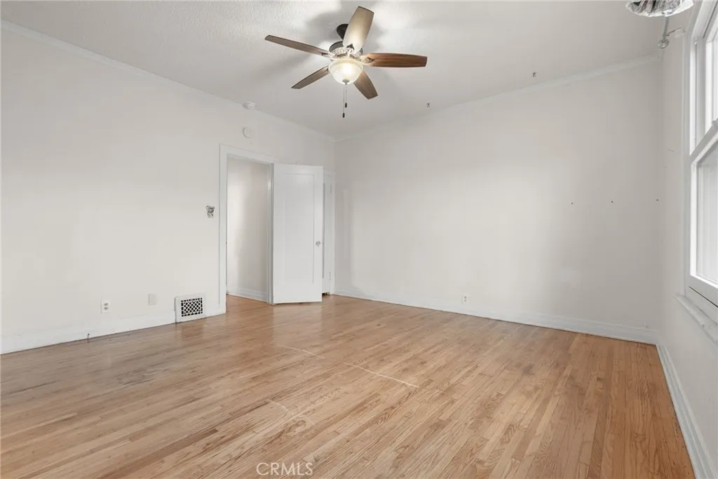 2640 S Bronson, Los Angeles, California 90018 home-pic-20