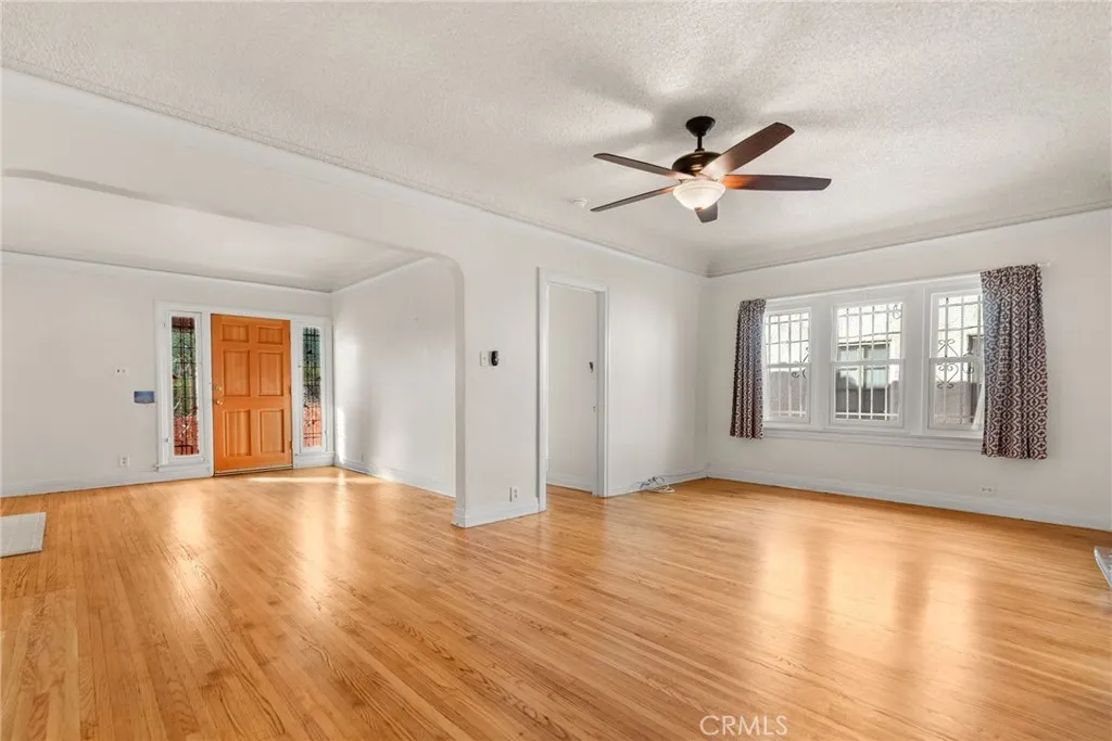 2640 S Bronson, Los Angeles, California 90018 home-pic-7