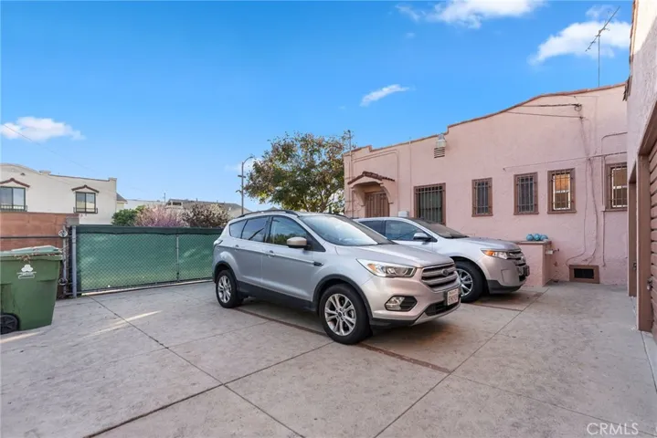 2640 S Bronson, Los Angeles, California 90018