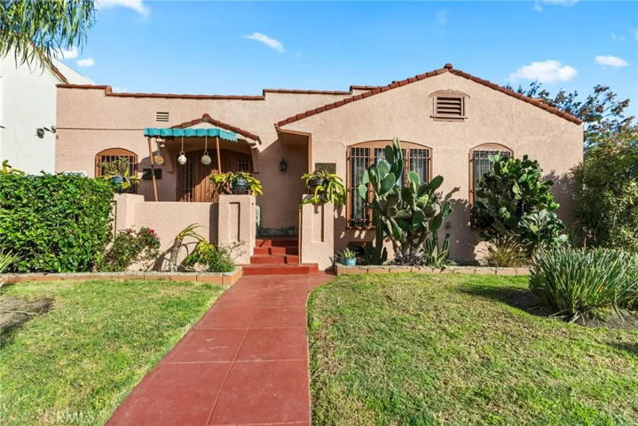 2640 S Bronson, Los Angeles, California 90018