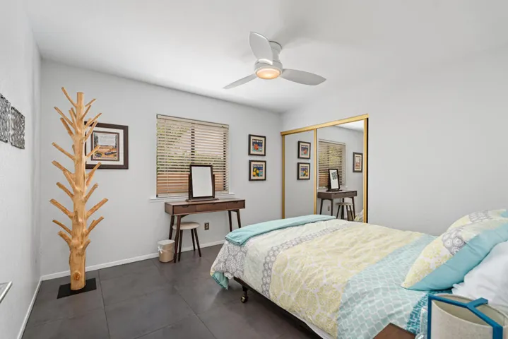 12_11760115_179484_179484-EI-112