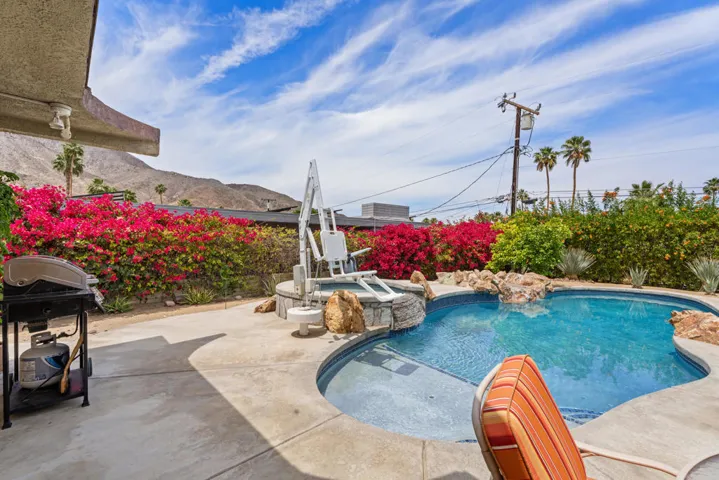 28_11760131_179484_179484-EI-128