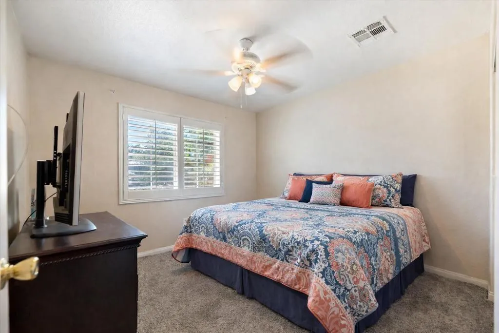 7562 Inca Trail, Yucca Valley, California 92284 home-pic-24