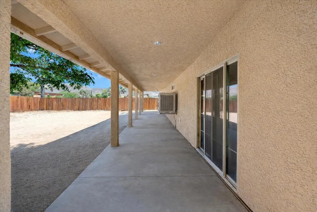 7562 Inca Trail, Yucca Valley, California 92284 home-pic-28