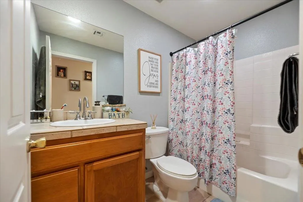 7562 Inca Trail, Yucca Valley, California 92284 home-pic-25