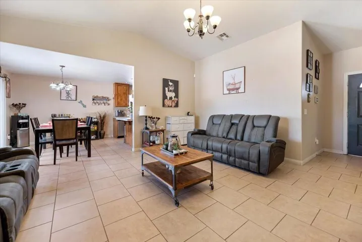 11-Family Room