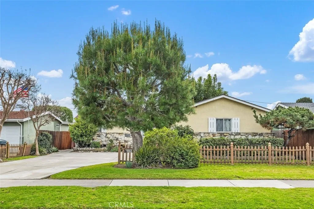 6052 Mahogany, Westminster, California 92683 home-pic-3