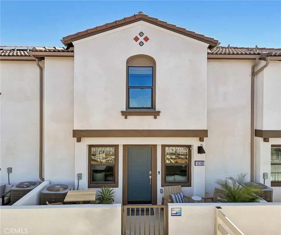 16206 Lumia Way, Fontana, California 92336 home-pic-1
