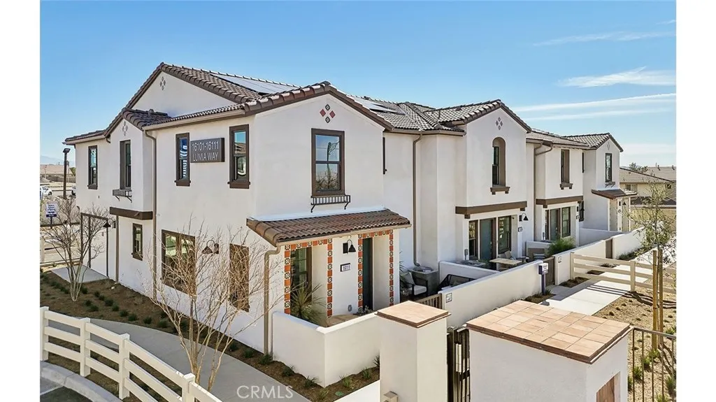 16206 Lumia Way, Fontana, California 92336 home-pic-4